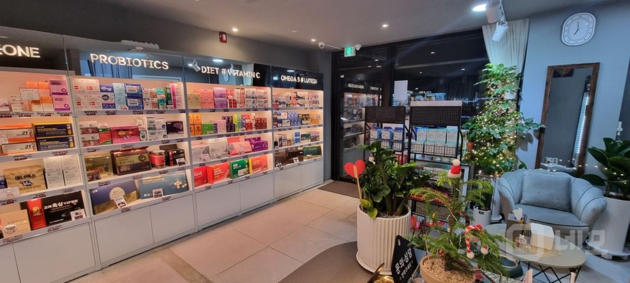 ⭐88병원 동부시장인근 큰대로변 신축급 깔끔한 1층 주차가 협의! 매물의 7번째 사진