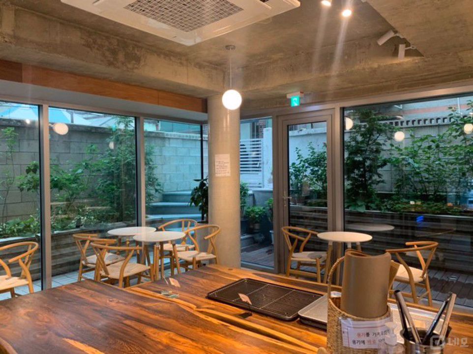 유동인구 많은 1층에 위치한 면목동 베이커리 카페 매물의 2번째 사진