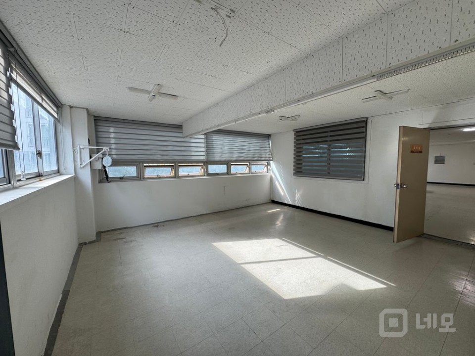 면목역 도보3분 깨끗하고 보증금 저렴한 사무실 매물의 3번째 사진