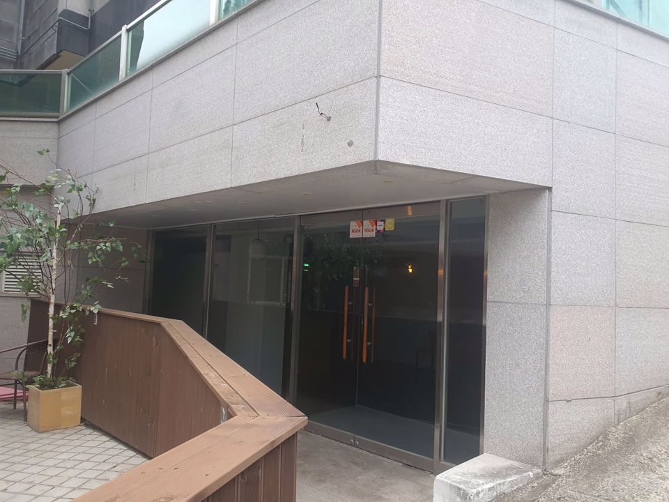 기본 설비가 완비된 상암동 공실 매물의 24번째 사진