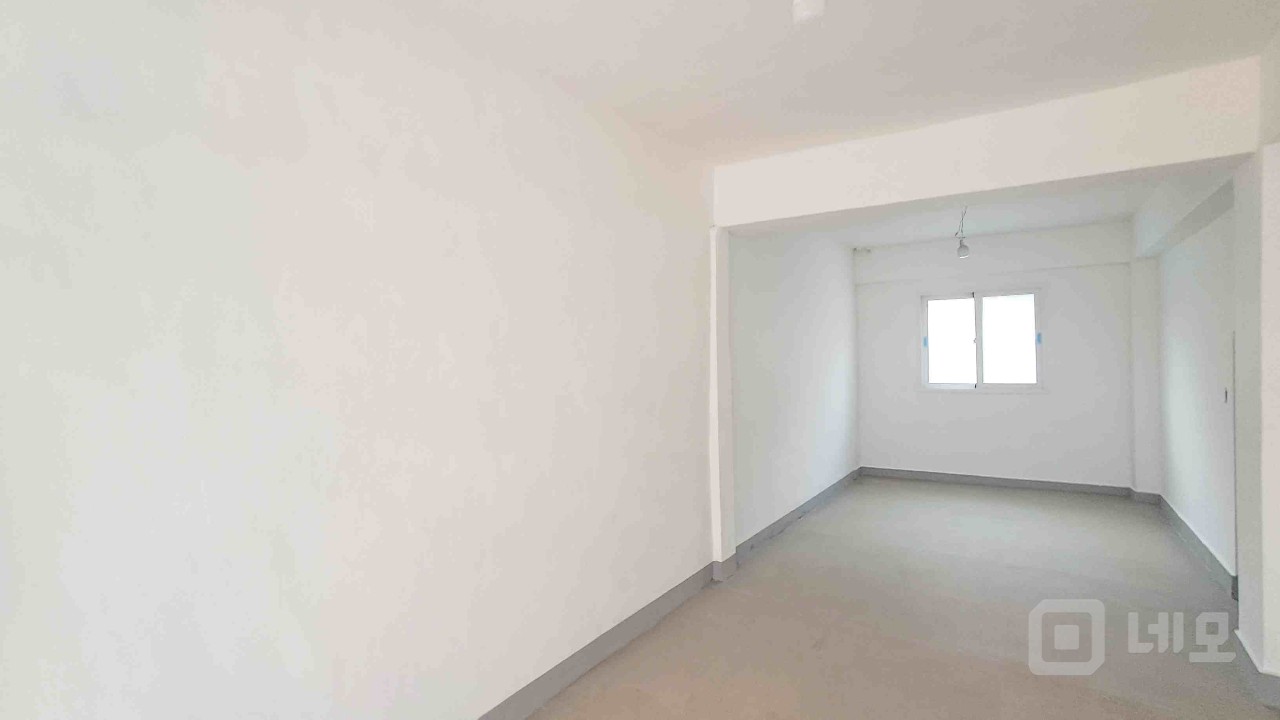 🏢 [답십리역 1층 소형 상가] 리모델링 완료, 권리금 없이 입주! 매물의 2번째 사진