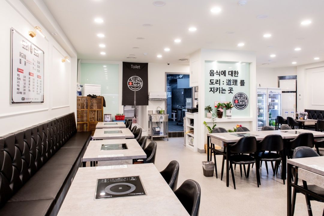 수택동 상가 밀집 지역의 닭전문 음식점 매물의 1번째 사진