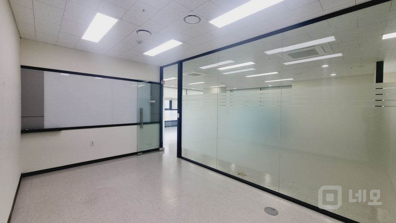 ◈가산역세권 ◈ 실36 ◈전망좋은 코너호실 ◈ 매물의 8번째 사진