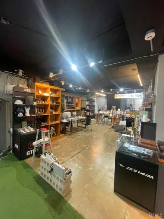 석촌동 시설양도 가능한 골프용품점 매물의 2번째 사진