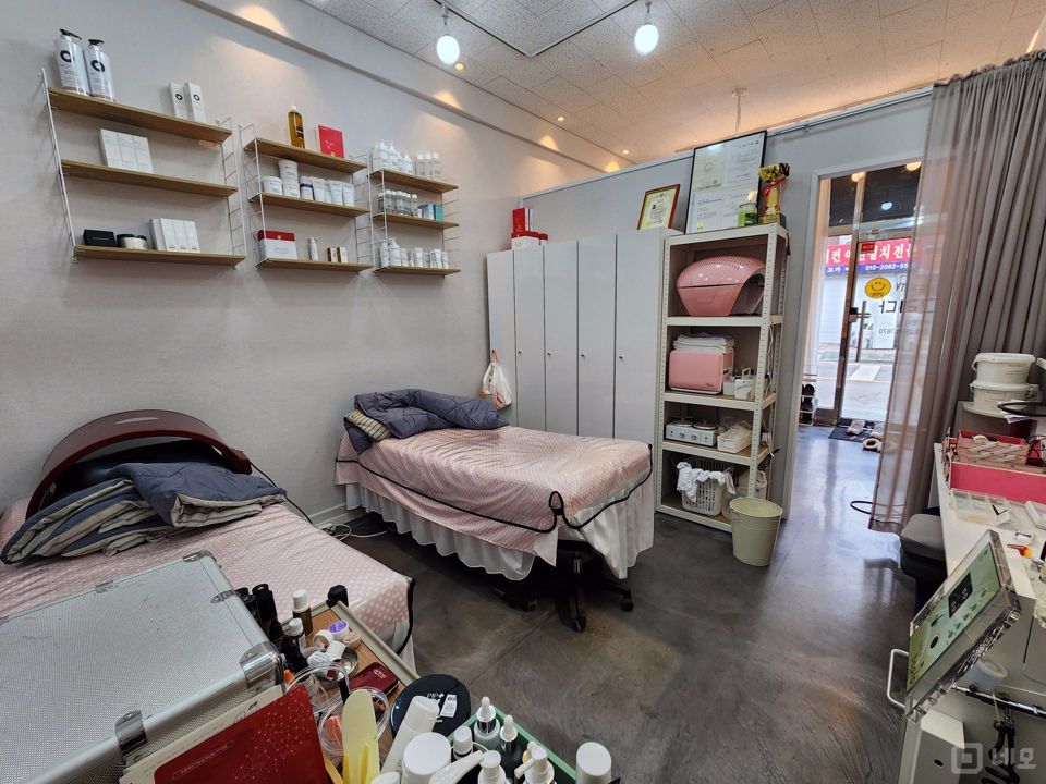 모던한 인테리어 완비된 화곡동 피부미용샵 매물의 4번째 사진