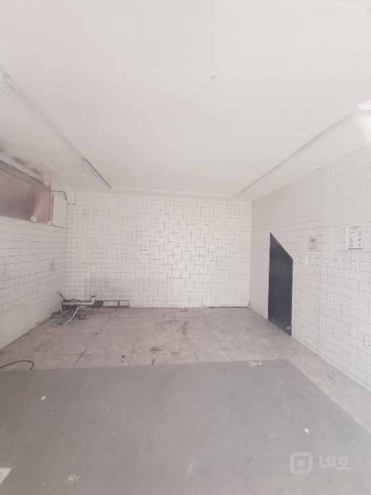 무권리 종로5가 초역세권 대로변 이면 통창 업종제한 없음 매물의 5번째 사진