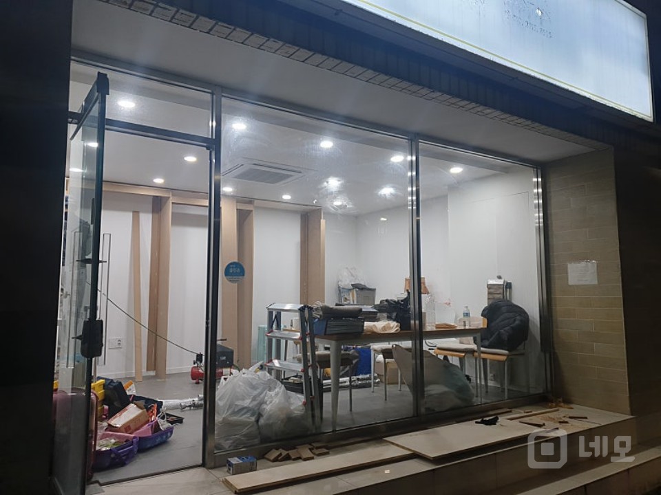 개포동 도로변 상가 / 보증금 2000 월130 / 즉시 입주 매물의 5번째 사진