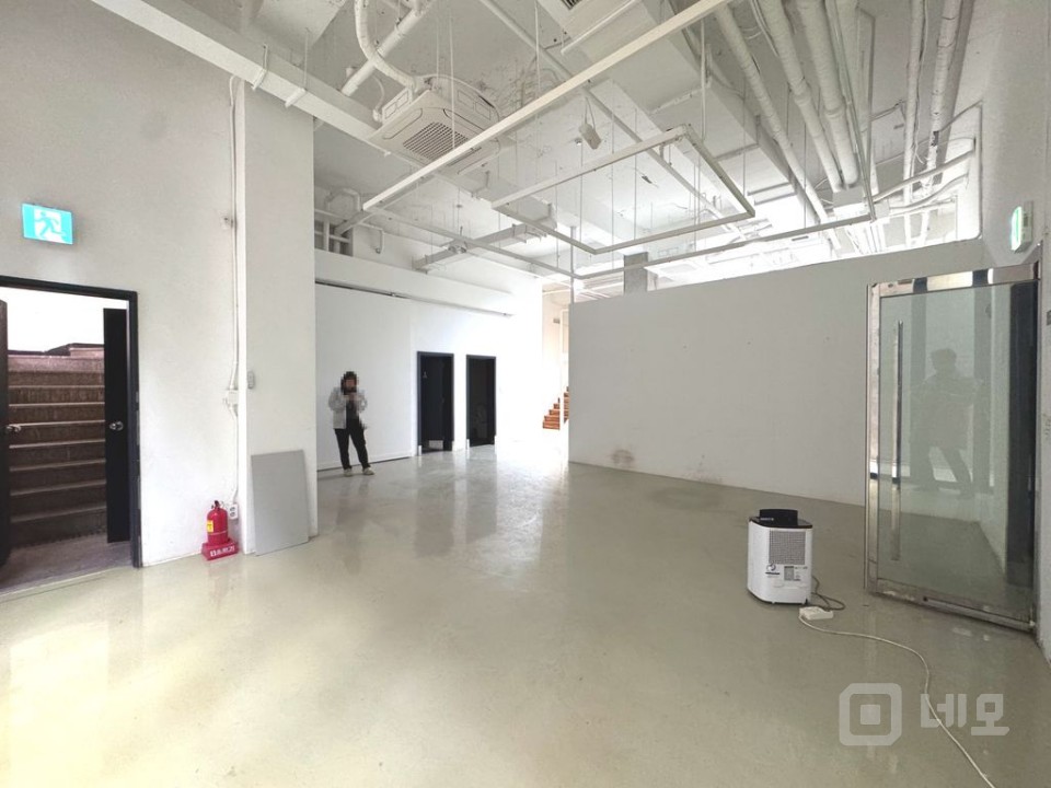 청담사거리 인근에 위치한 무권리! 층고높은 지하매물! 호리존 매물의 9번째 사진