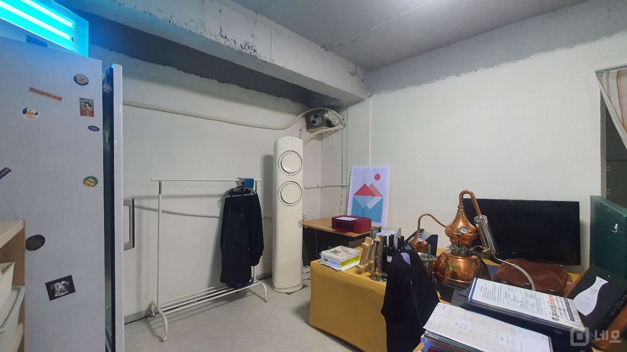 유동인구 많은 방배동 대로변 지하 상가 매물의 2번째 사진