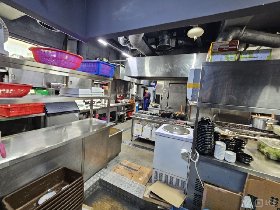 인테리어 완비된 매출이 안정적인 대형 평수 암사동 상가 매물의 5번째 사진