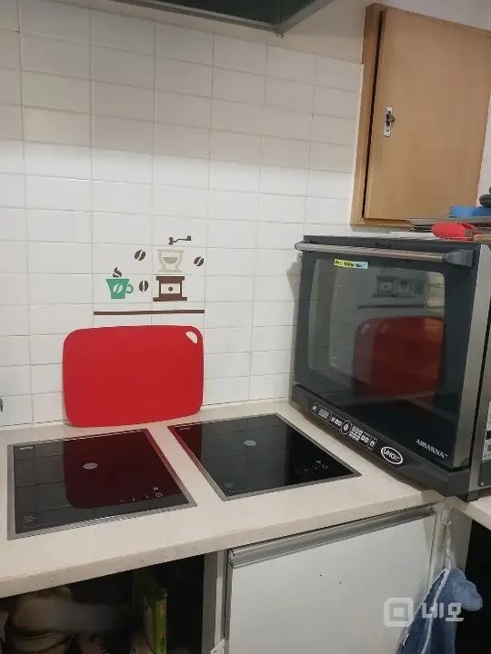 통창으로 인테리어가 예쁜 카페 매물의 3번째 사진