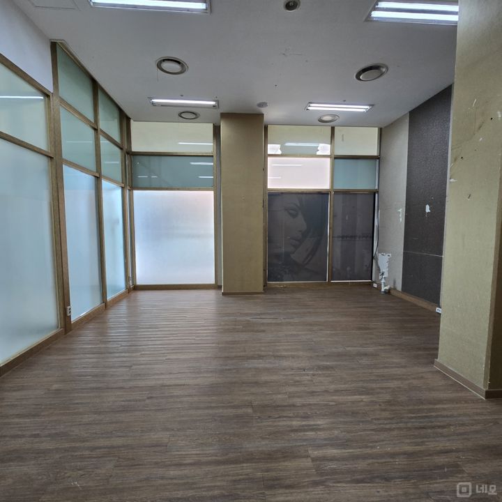 서울 영등포 문래동 – 룩스 2층 코너 상가/사무실 매물 매물의 2번째 사진
