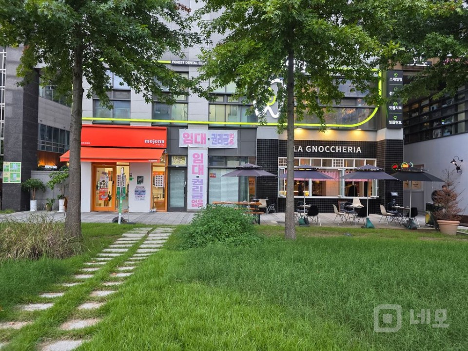 마지막 무권리 마곡역 바로 뷰 좋은 공원라인 1층상가 매물의 1번째 사진