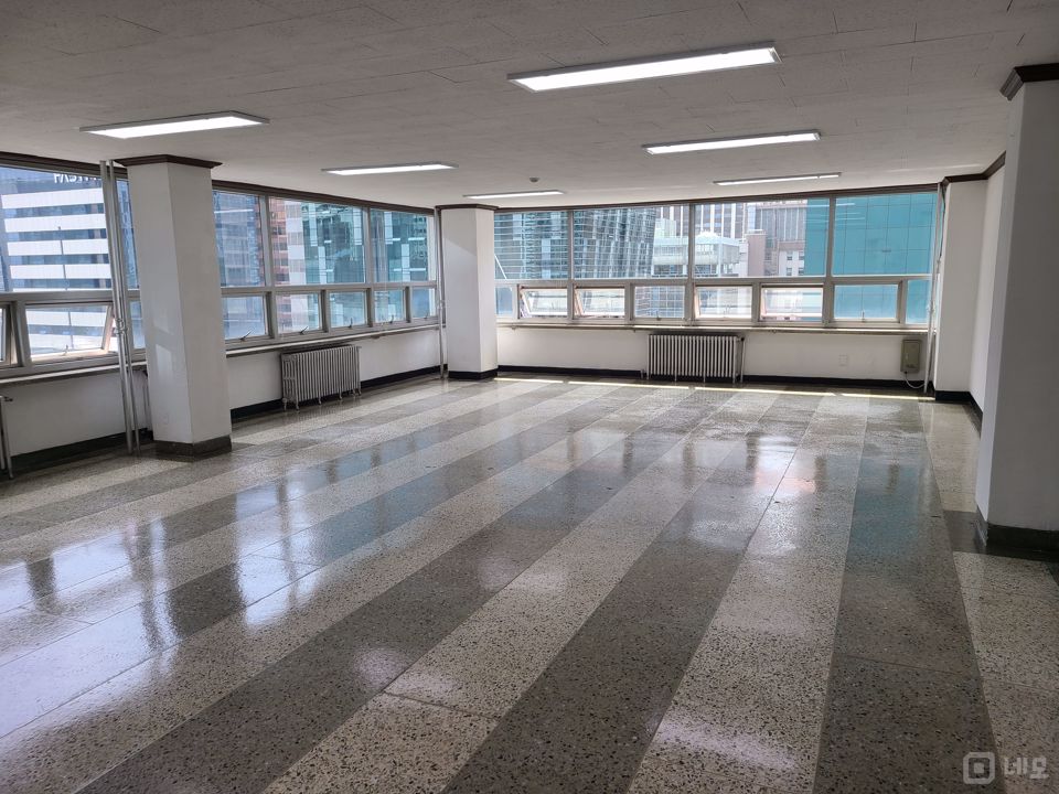 시청역 4번 출구 2분 거리의 교통이 편리한 사무실 매물의 6번째 사진