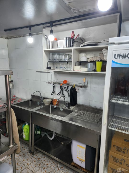 1인 가구 밀집지역에 위치해 있는 신림동 치킨집 매물의 9번째 사진