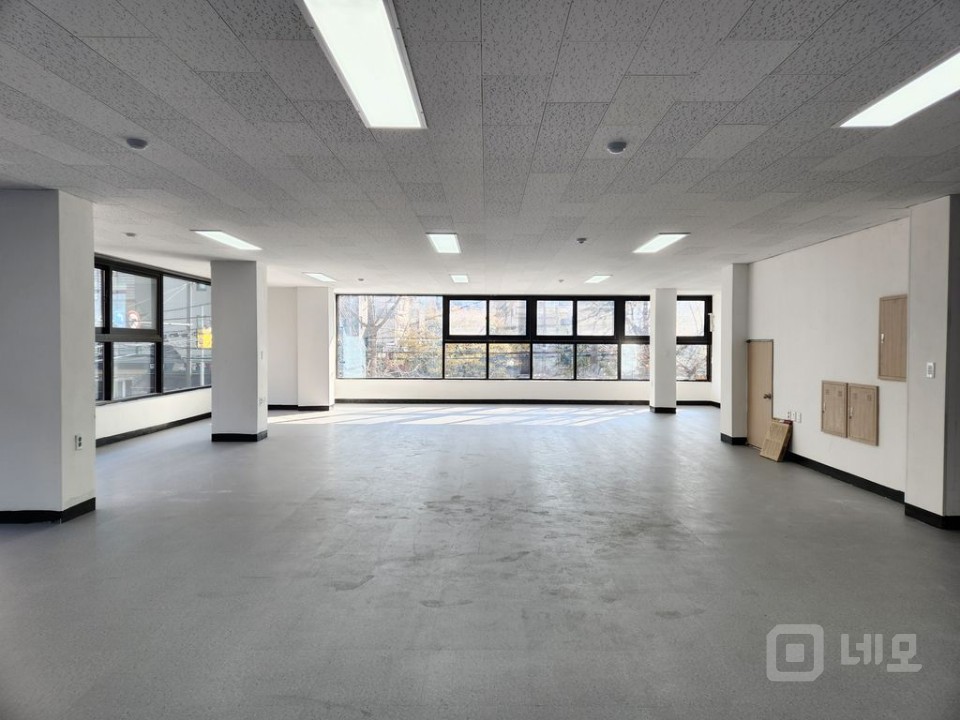 신축급 2층 공실사무실 내외관 깨끗합니다 빠른입주 가능합니다 매물의 6번째 사진