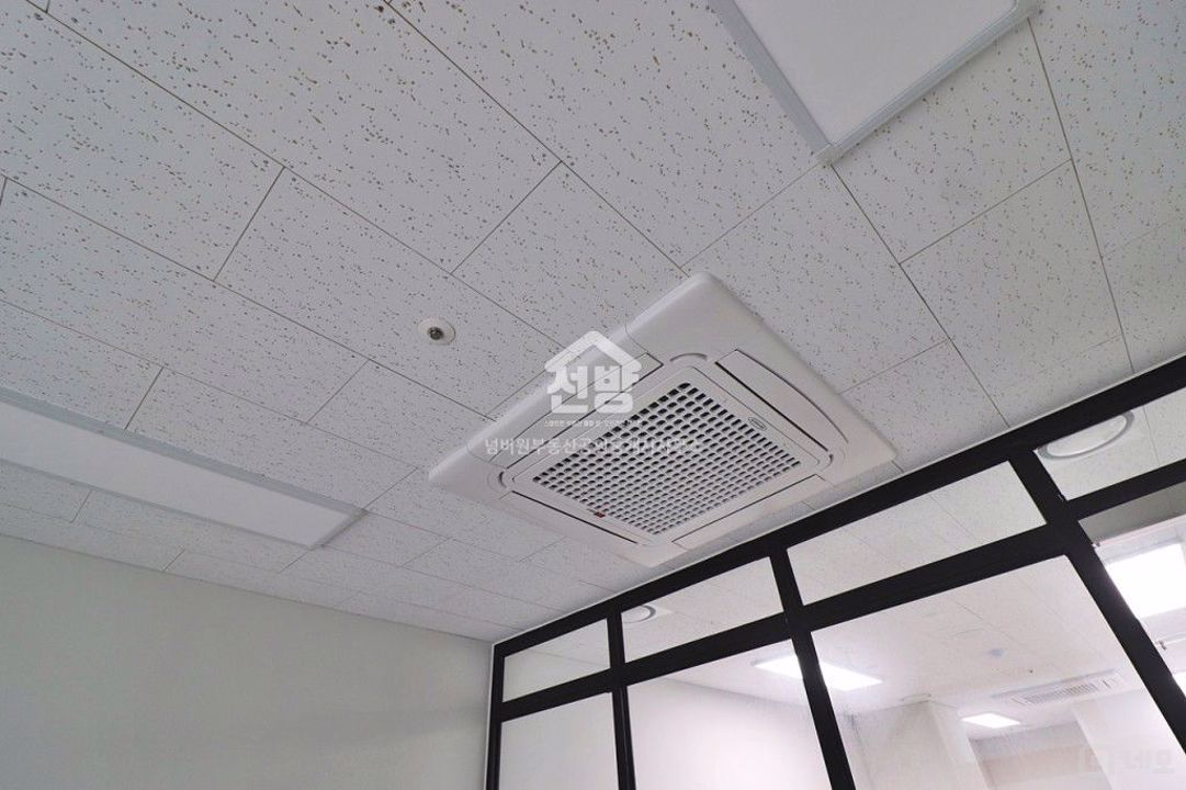 마곡역 룸 인테리어 되어있는 중형 사무실 매물 매물의 3번째 사진