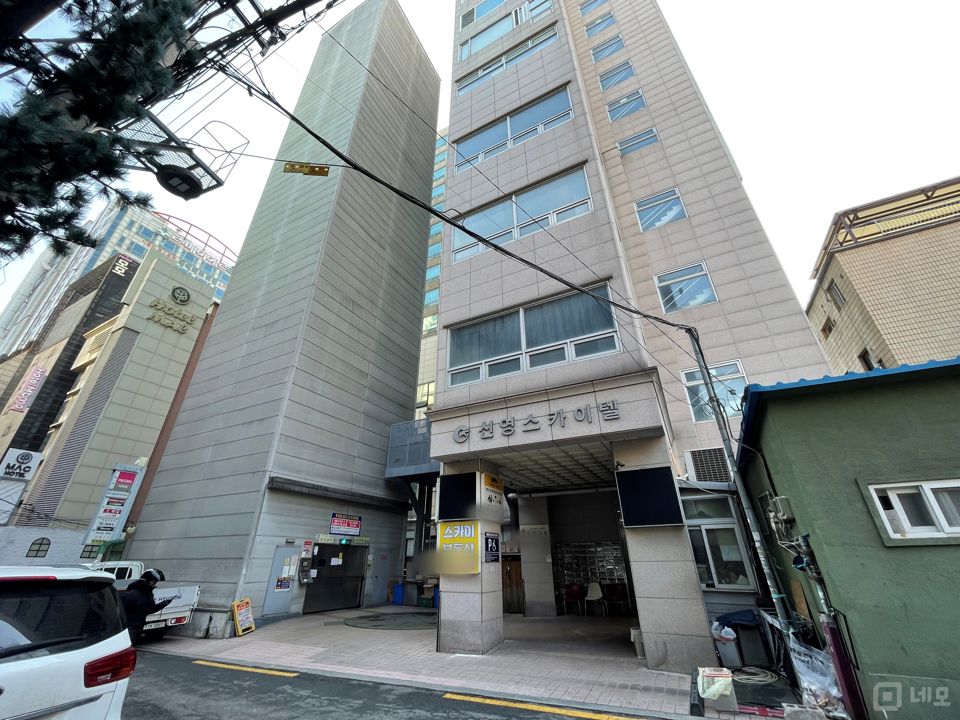 지하철 초역세권 대로변 5층 대형 사무실 매물의 6번째 사진