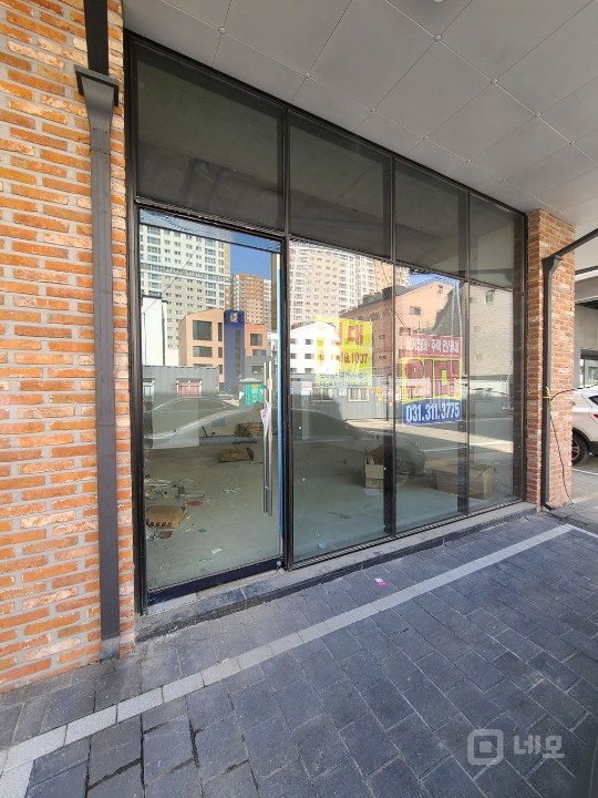 3천세대 아파트 단지 사이 상가 매물의 2번째 사진