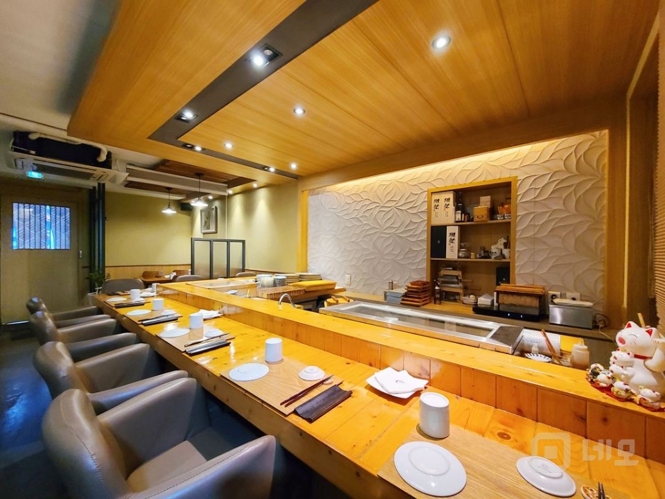 청담CGV맞은편 먹자골목 1층 무권리상가 매물의 2번째 사진