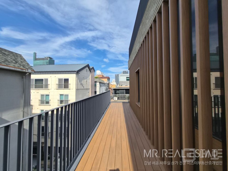 ★신축통사옥.주차8대.가성비왕.루프탑전경맛집.호텔급★ 매물의 6번째 사진