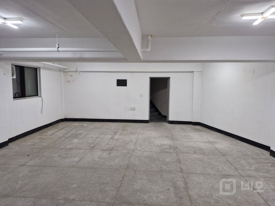 지층 상가 임대 매물의 3번째 사진