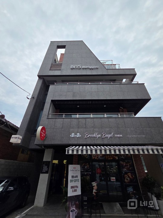 홍대역 도보1분 초역세권 1층 무권리 전용 28평 매물의 17번째 사진