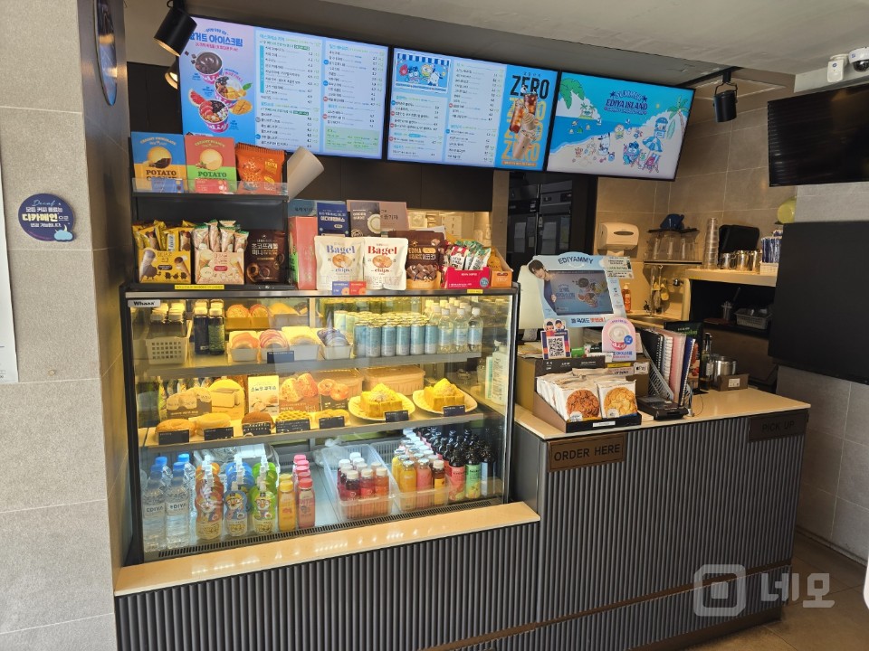 [양도]커피 은평구청점[코너 상권 ‘좋은 자리’ + 합리적 권리금] 매물의 3번째 사진