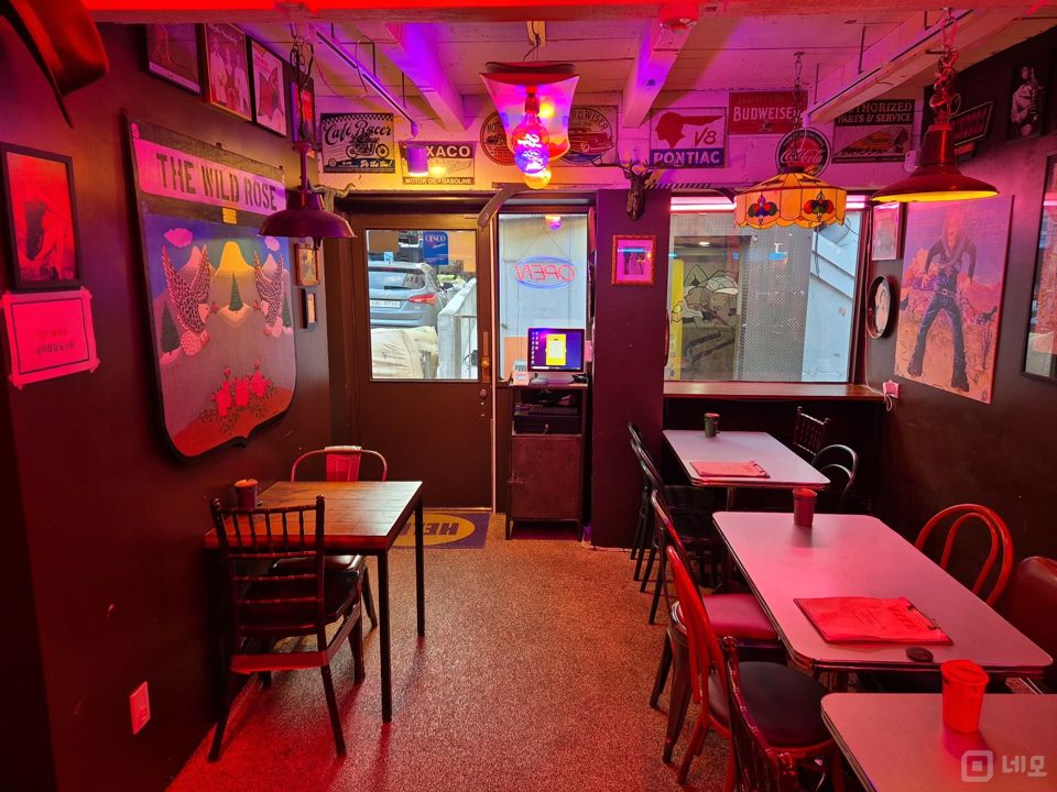 충무로 번화가에 위치한 술집 매물의 1번째 사진