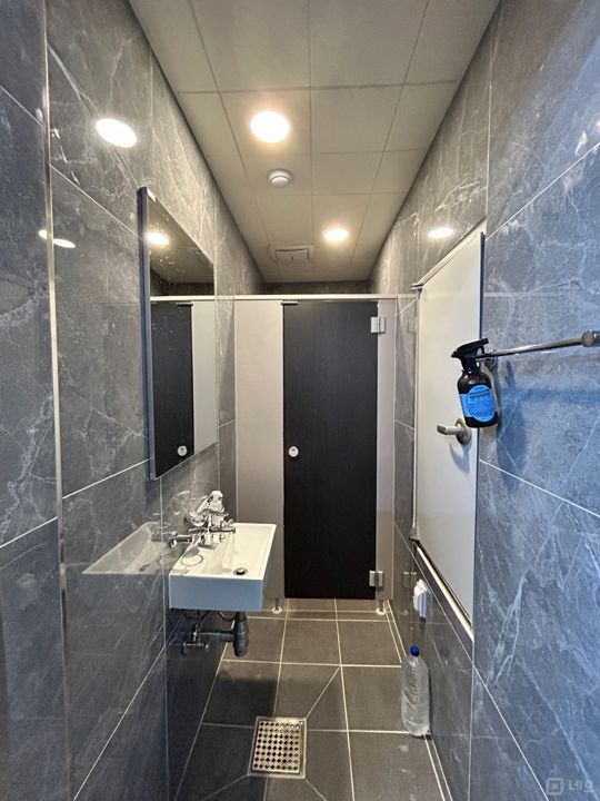 # 2023년 신축건물/ 실 27평/ 층고 4미터 이상/ 주차 1대 매물의 11번째 사진