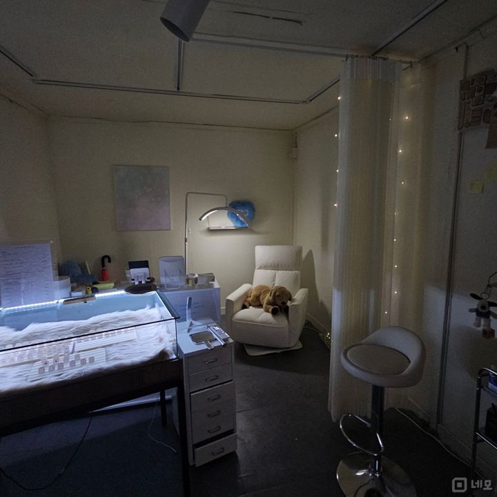 상암동 먹자골목 피어싱&악세사리샵 매물의 7번째 사진