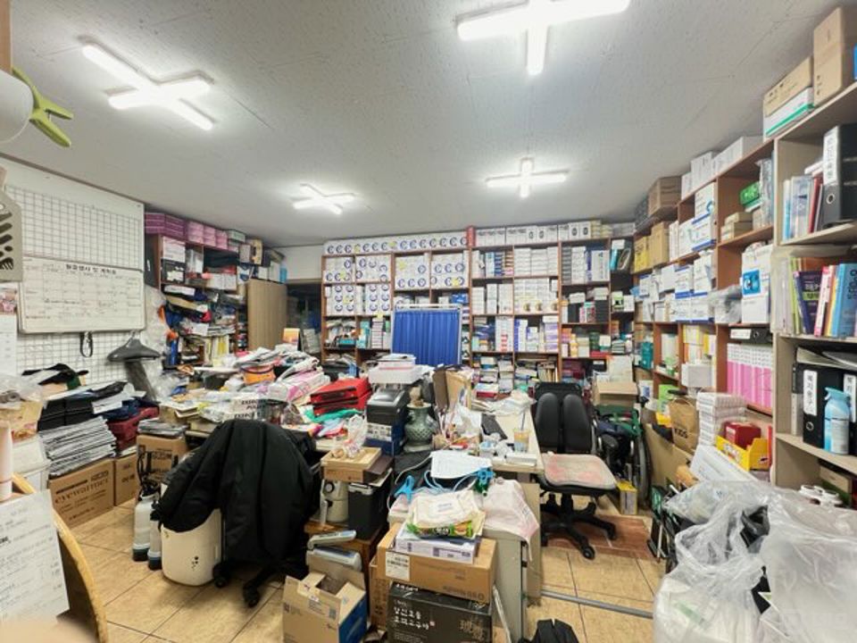 영등포시장 사거리 인근 번화가 위치, 영등포동4가 1층 상가 매물의 4번째 사진