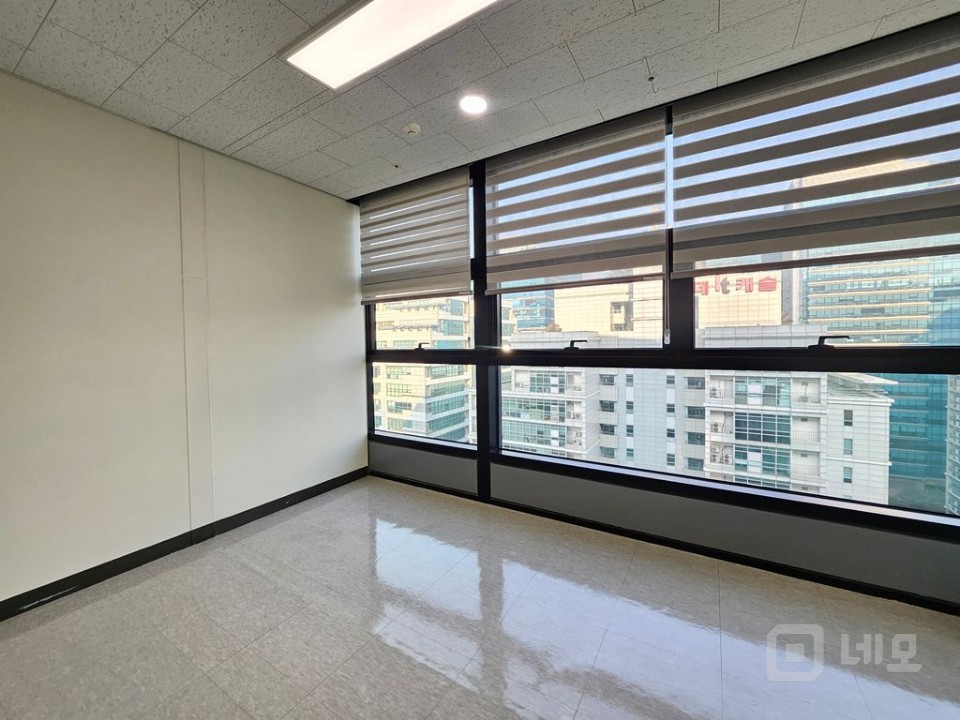 실13평 룸1 탕비 청소완료, 즉시입주가 매물의 3번째 사진