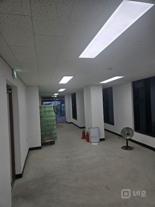 이대역 역세권 위치좋은 신축급 1층 공실 매물의 3번째 사진