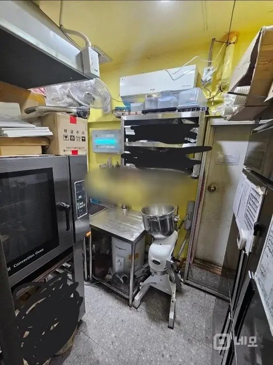가시성 좋고 위치좋은 저렴한 장소 (전기증설15kw, 후드, 수도2개) 매물의 3번째 사진
