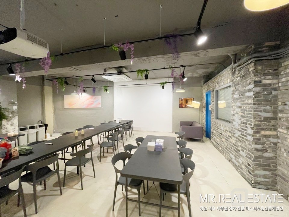 논현역인근.인테리어ACE.현업종파티룸.사진有 매물의 1번째 사진