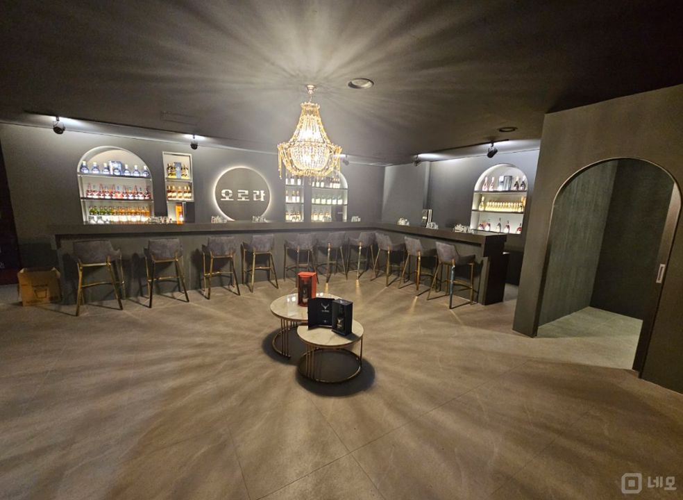 연수구 연수동 성업중인 2층 모던바 양도 매물의 1번째 사진