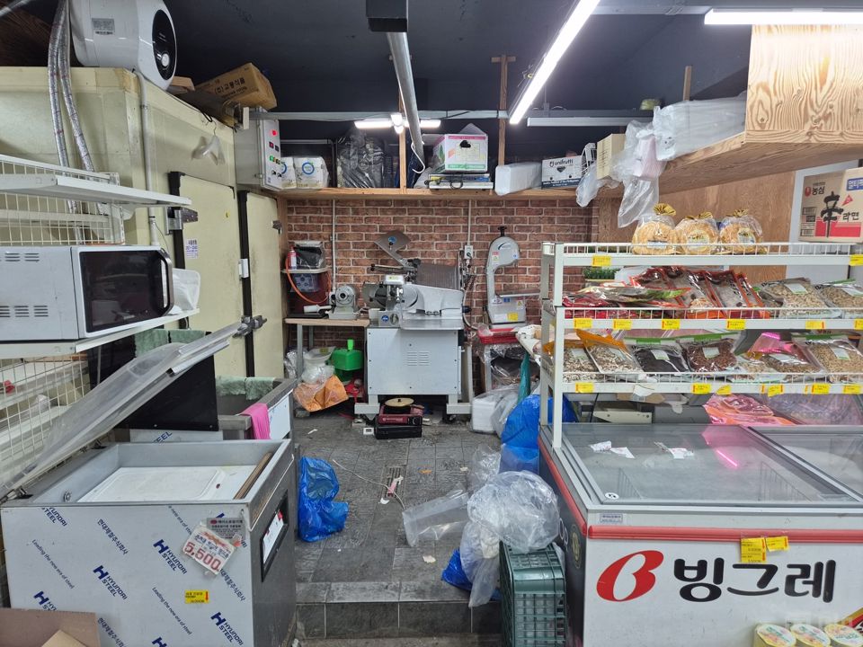 창천동 위치조건 훌륭한 마트 매물의 5번째 사진