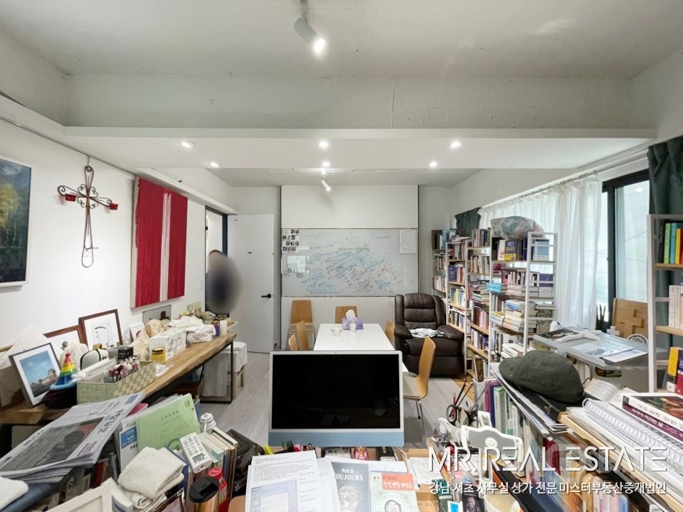 신사역 도보2분 교회 선호 2,3 층 통임대 인테리어 완비 매물의 16번째 사진