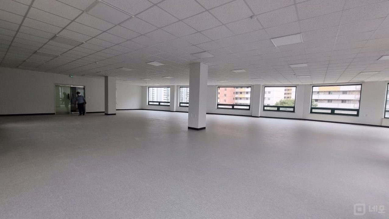 노원역 도보 3분 거리, 깔끔한 사무실입니다. 매물의 2번째 사진