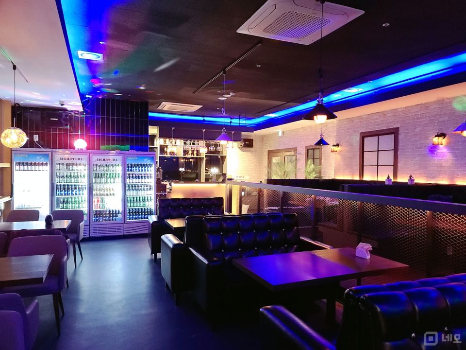 대림동 초역세권, 대로변 코너의 10층 바 매물의 2번째 사진