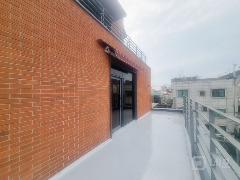 홍대 유동많은 망리단길 퀄리티좋은 테라스 상가사무실!! 매물의 7번째 사진
