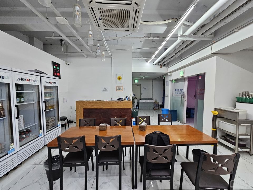 역삼동 오피스상권 지하1층 음식점 매물의 2번째 사진
