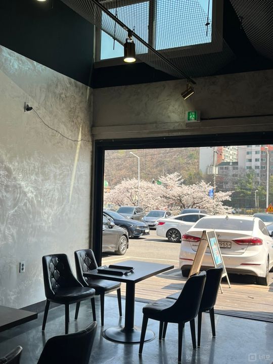 곤지암읍 삼리 위치, 유명 음식점 인근 위치해 유입 고객 많은 카페 매물의 4번째 사진