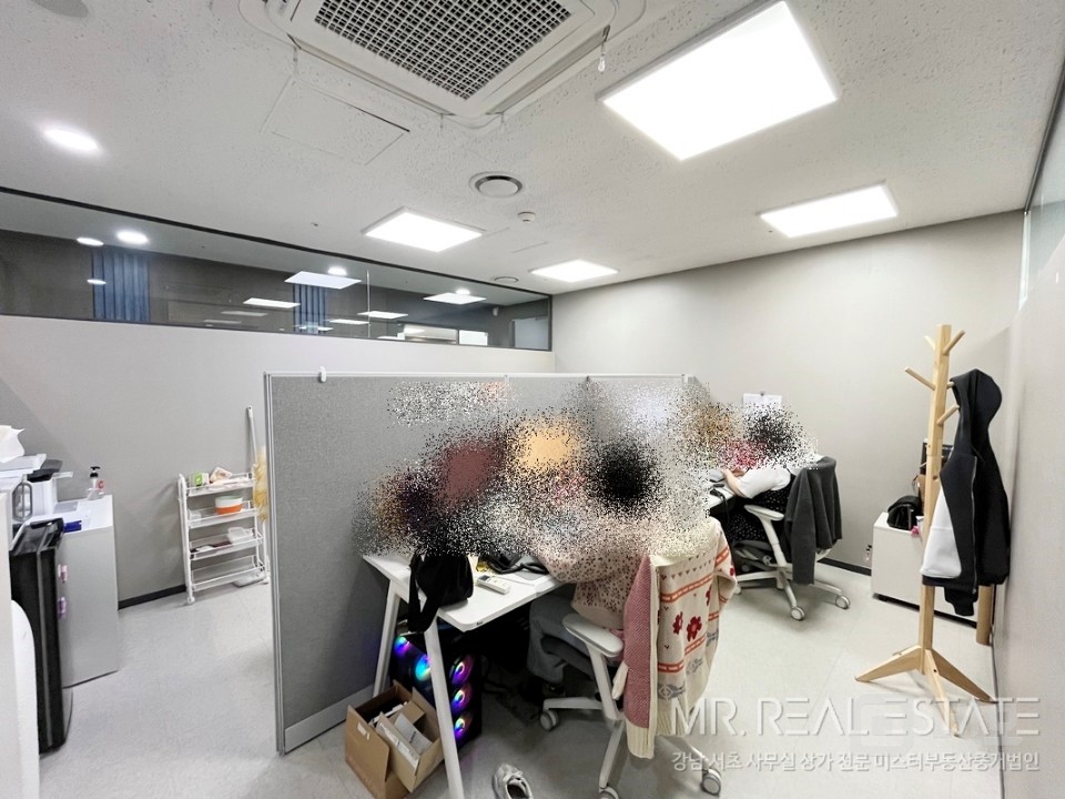 완벽무권리인테리어 바로입주 컨디션최고 대로변고층통창뷰 대박나는자리 매물의 13번째 사진