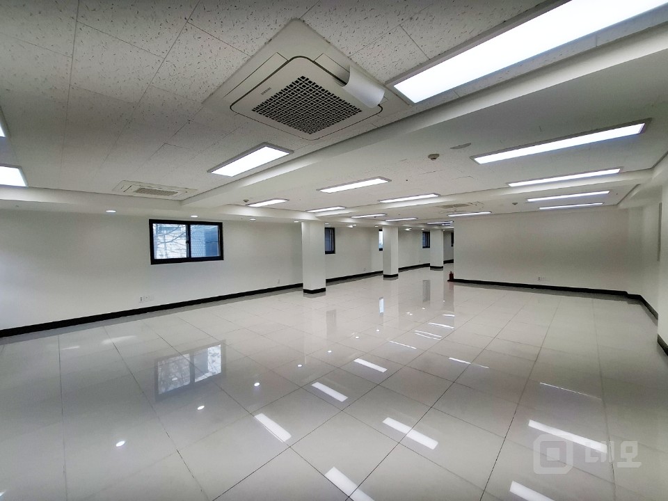 🏢 [더피플빌딩 2~3층] 대로변 핵심 입지, 대형 프라임 오피스 매물의 5번째 사진