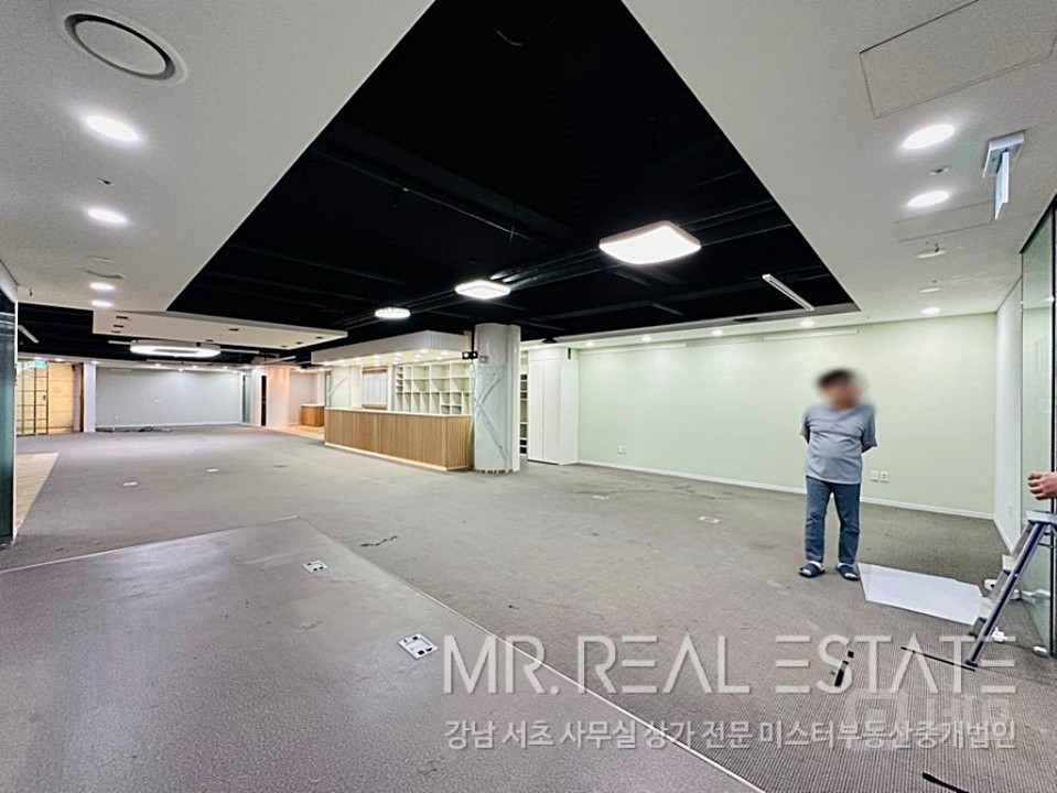 실사진 교대역3분 주차3대 헬스,필라테스,요가 등 추천 매물의 1번째 사진