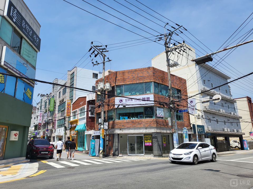 부산대학교 인근에 위치한 1층 장전동 공실 매물의 6번째 사진