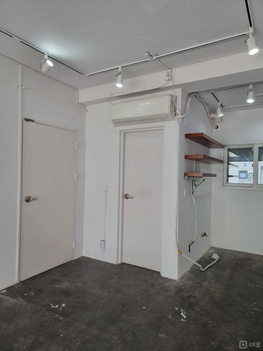 초교 바로 앞 지하철4개노선 역부근 상가 임대 매물의 1번째 사진