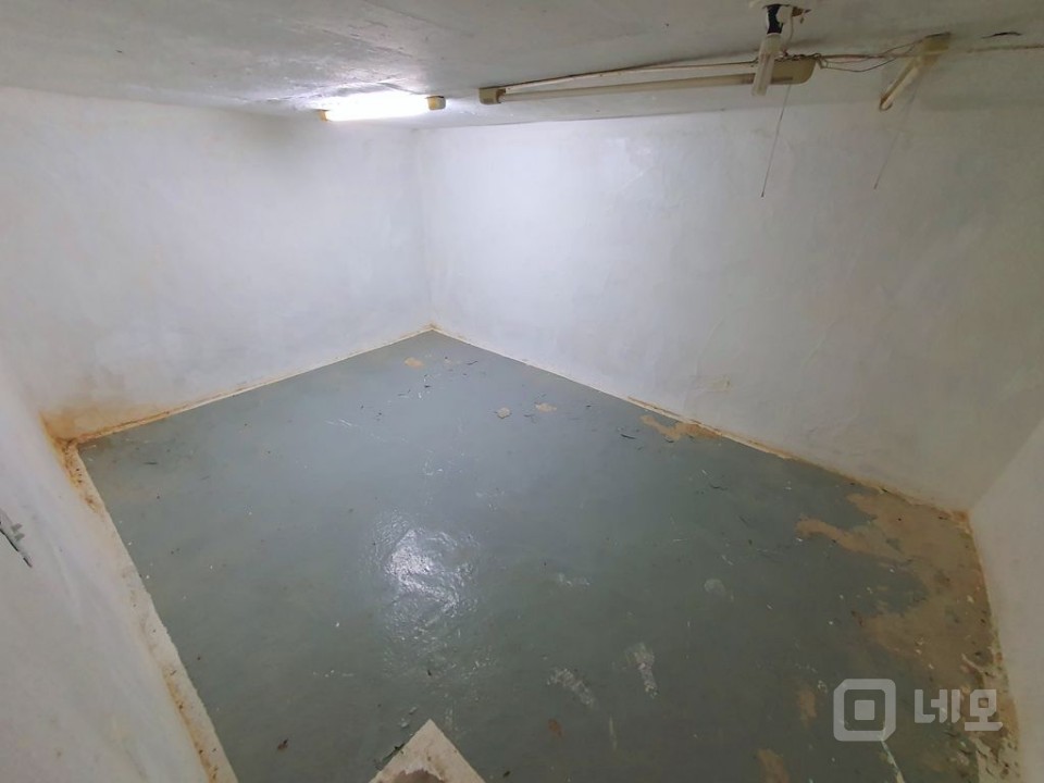 사가정역 도보2분 초근접 소형 지하 점포 매물의 2번째 사진